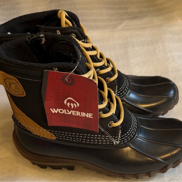 Wolverine Black and Tan Ankle Boots NWOT. - Picture 4 of 12